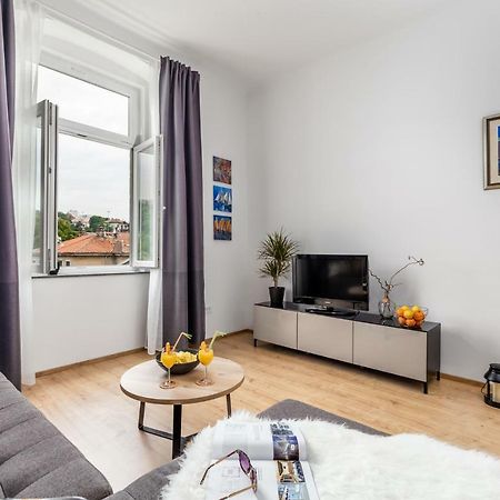 Appartamento Apartman Deark Fiume Esterno foto