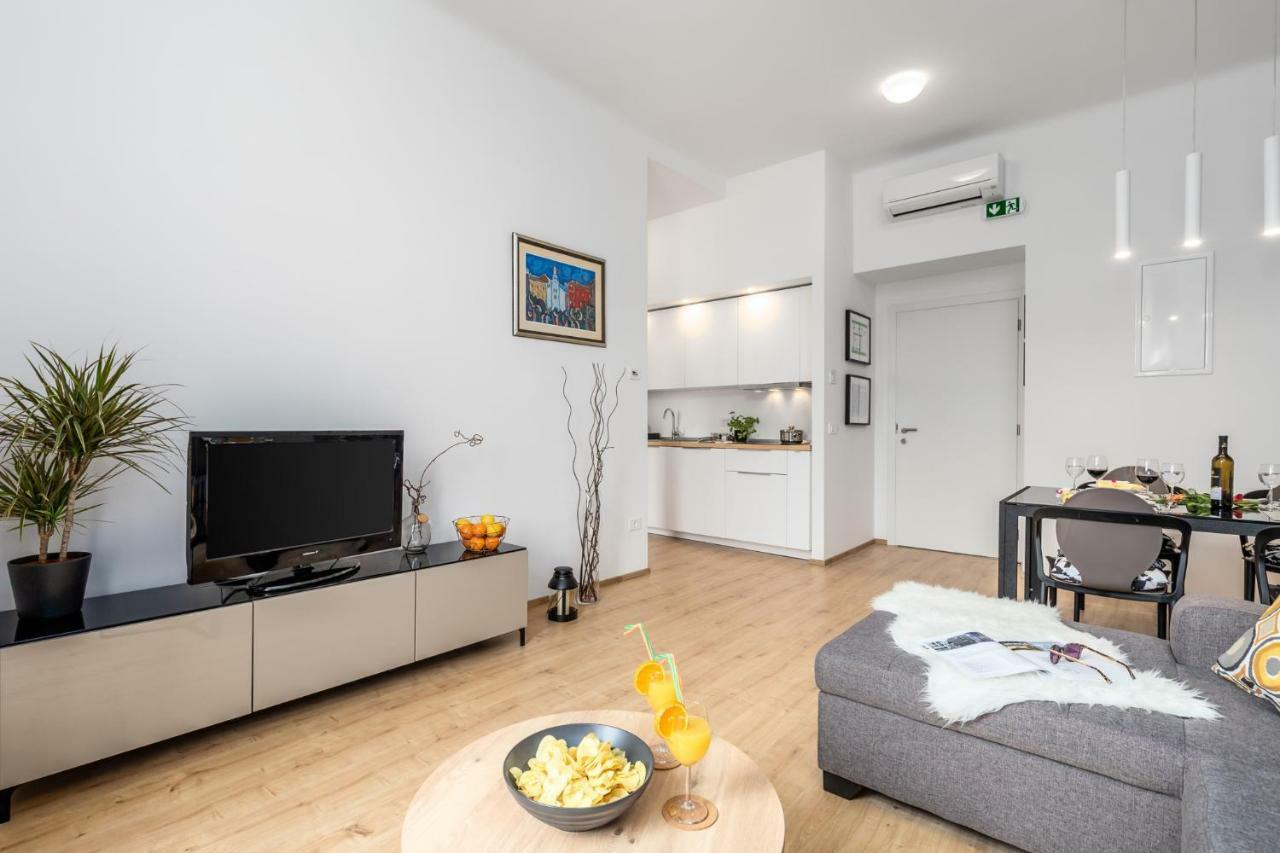 Appartamento Apartman Deark Fiume Esterno foto